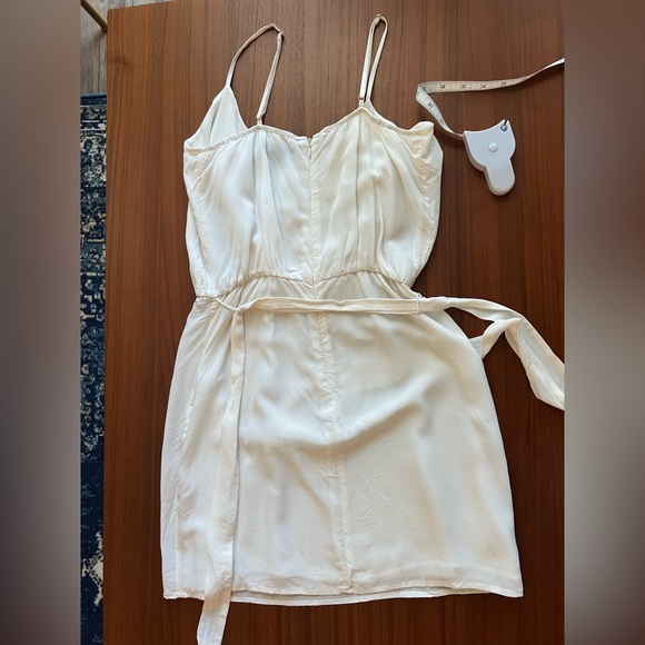 Marciano Silk white mini dress size small in good used condition. - Picture 11 of 11